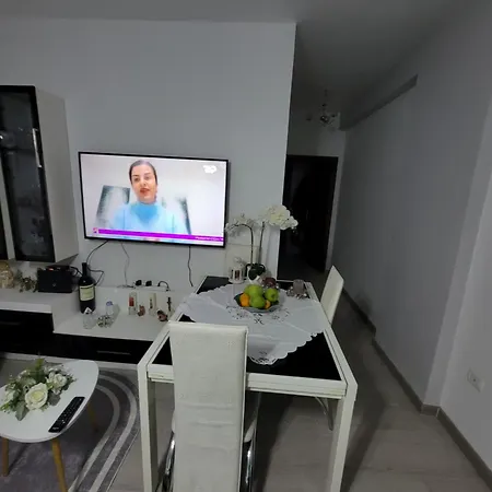 Apartament Shtepija E Lindes *
