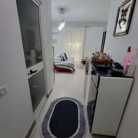 Apartament Shtepija E Lindes Golem (Tirana)